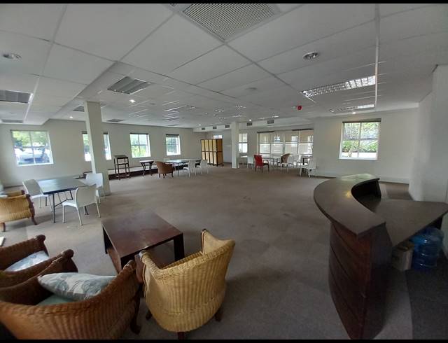165M² OFFICE TO LET IN BRYANSTON